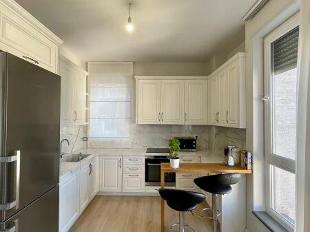 3+1, furnished, with parking, 900 euros