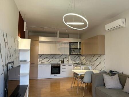 A 2+1+2 apartment is available for rent.