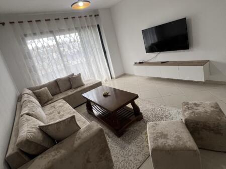 Jepet apartmanet 2+1+2 me qera ne Astir , re loni ligori