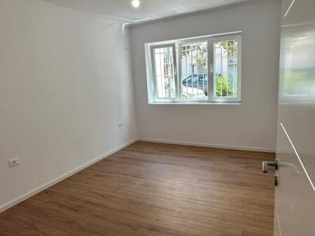 Apartment 2+1 for sale at Vorri i Bomit.