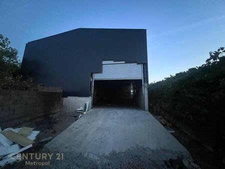 Jepet  me qera kapanon industrial prane QTU