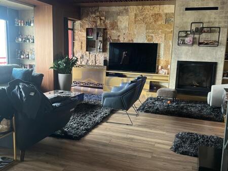 A 4+1 penthouse apartment is available at Liqeni i Thate.