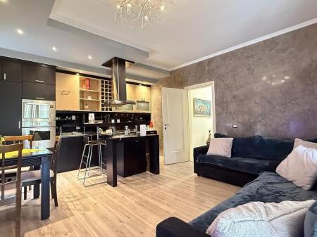 Apartament me qira