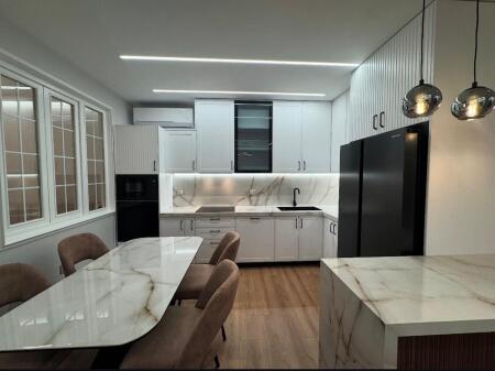 Apartament 2+1 me qira te SELVIA 900 €
