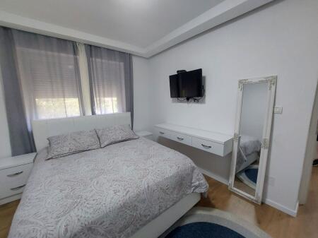 Rent! Studio apartment near Mother Teresa Hospital, Street: "Najzi Meka"