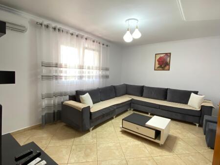 Affittasi – Appartamento 3+1+Posto auto in villa