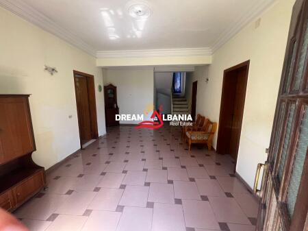 Three-story villa for rent on Kajreman Ylli Street – Kinostudio (ID 4251394)
