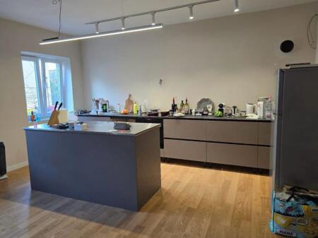 2+1 apartment for sale in the area of Durres Street, near Qemal Stafa Gymnasium.