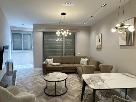 Appartamento in Affitto 2+1+2 in Centro (ID B2201182) Tirana.