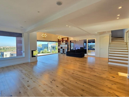 Villa for rent in Teg!