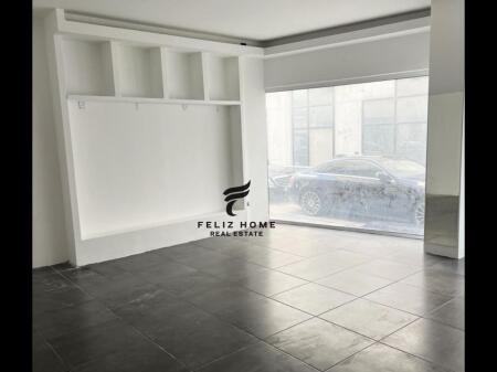 MAGAZINE ME QERA 60 M2 MYSLYM SHYRI 800 EURO