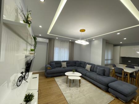 2+1 apartment for rent at Zogu Zi