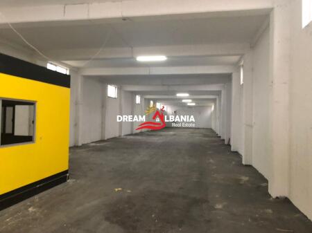 Magazine me qera Ne Autostraden Tirane-Durres prane QTU (ID 4281282)