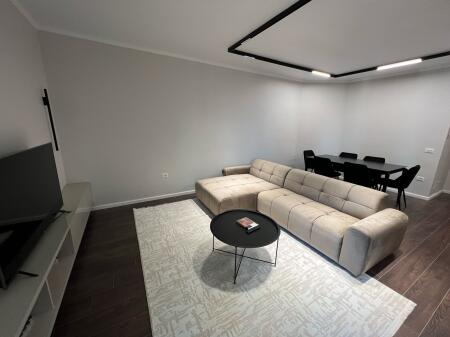 Jepet  Apartament 1+1 me Qira prane Stadiumit Air Albania, Rruga e Elbasanit