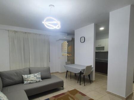 Qira, Apartament 2+1+Blk, prane Gjimnazit Cajupi – Rruga Kongresi i Manastirit, 630 Euro/muaj
