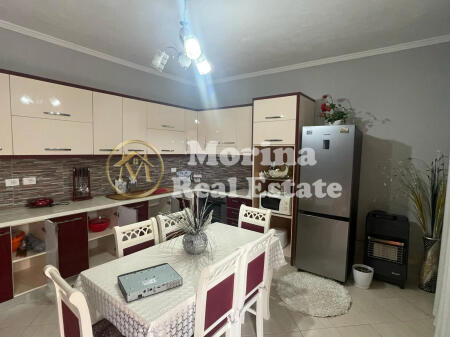 Private Entrance 2+1, Porcelain, 450 Euro 0693408599