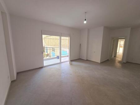 2+1 APARTMENT FOR SALE NEAR THE MARKET IN DURRES