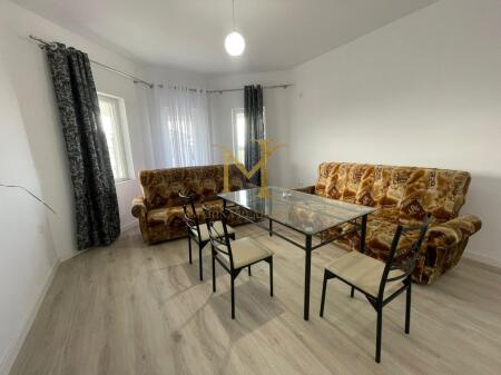 Jepet me qera apartament 1+1,Ish Kenet,Durres!!