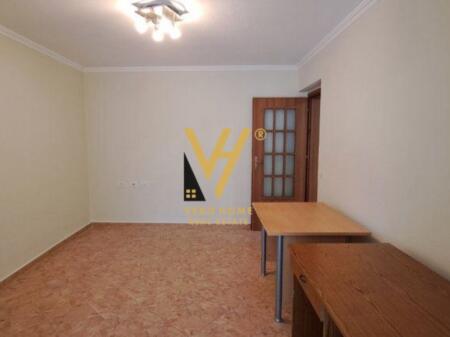 OFFICE FOR RENT 30M2 AT WILLSON SQUARE 400 EURO