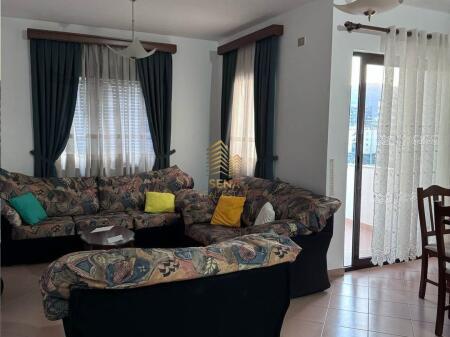 Qira, Apartament 2+1+BlkRr e Kosovareve, 700 Euro/muaj-0692096050