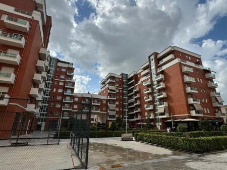 🏡 Apartment 1+1 for sale in Green City, Unaza e Re.