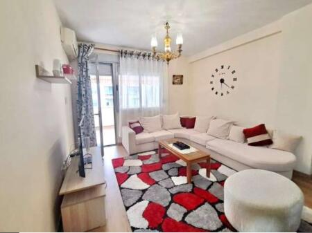 Apartament 2+1 me qira tek Rruga e Kavajes