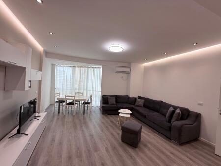 Apartament 2+1 me qira ne astir te Kompleksi fratari