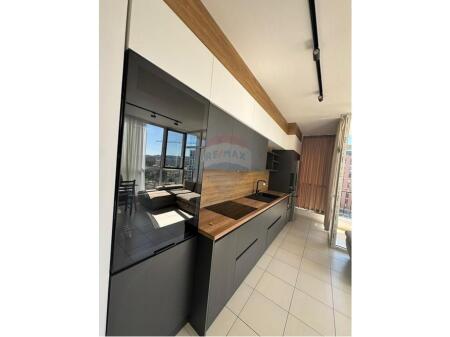 A 1+1 apartment is offered for rent.