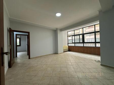 Apartment/Space for sale 145 m2 Commune of Paris
