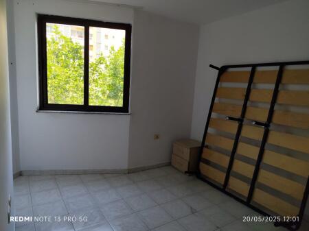 Apartament 1+1 per shitje tek Fusha e Aviacionit 