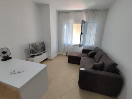  Astir Jepet me qira apartament 1+1 