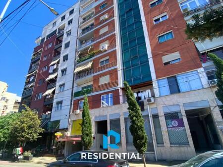 At Shkolla E Kuqe, 1+1 Apartment for Rent in a New Building!