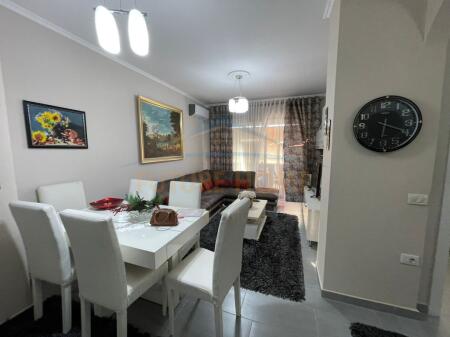 Shitet Apartament 1+1, Unaza e Re