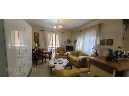 Apartment 2+1 for sale in the area of the Paris Commune.