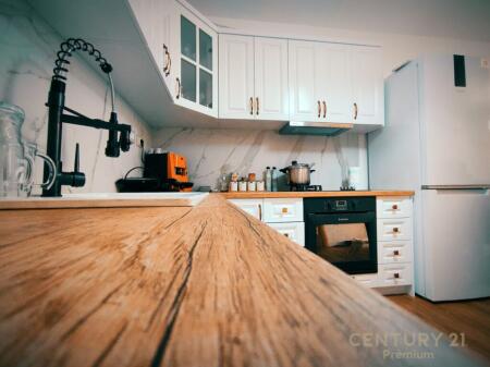 Apartment 2+1+2 for sale at Shkembi i Kavajes, Durrës!