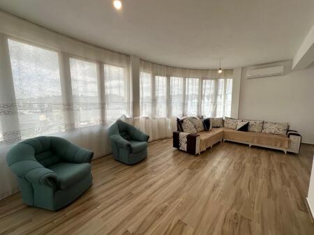 JEPET ME QIRA APARTAMENT 3+1 PRANE NE SHKOZE ! 520 € /Muaj