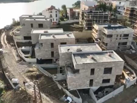 FOR SALE VILLA 386 M2 FARKA LAKE 800,000 EURO