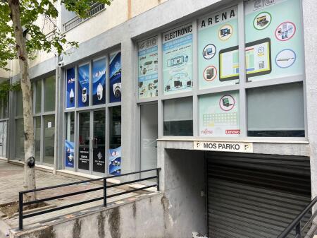 Unità commerciale in vendita vicino al Viale di Valona - Skele