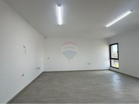 APARTAMENT 2+1 ME QIRA, ISH DOGANA