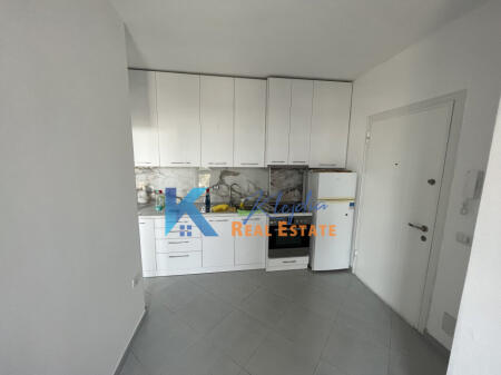 1+1 apartment for rent on Dibra Street, behind American Hospital 2.