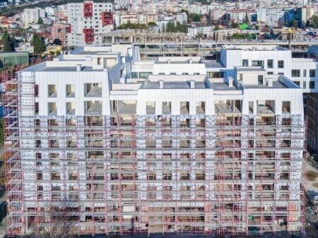 STORE FOR SALE 180 M2 PORCELAIN 902,000 EURO