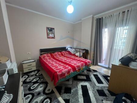 Shitet, Apartament 2+1, Unaza e Re, Tiranë