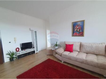 2+1 apartment for rent in Pallatet Cabej!