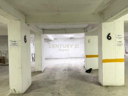 Parking space for sale on Barrikadave Street!