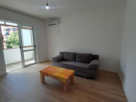 Apartament zyre për qira tek 21 dhjetori