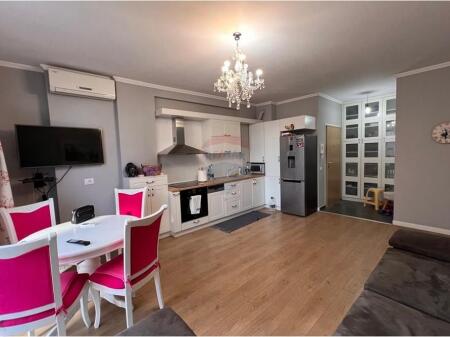 apartament 2+1 për qira, Rruga e Kavajës