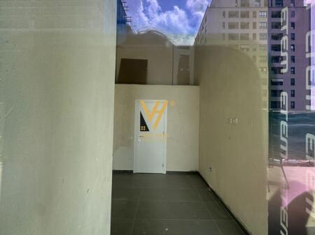STORE FOR SALE 20 M2 AT THE FORMER AVIATION FIELD 73,000 EURO