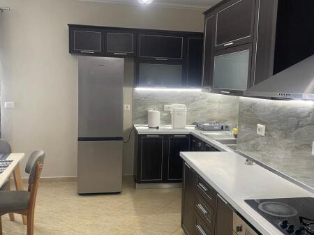 Astir tek rrethi Apartament 2+1