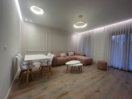 Super apartament 2+1 te 21-dhjetori (Delijorgji) me parkim