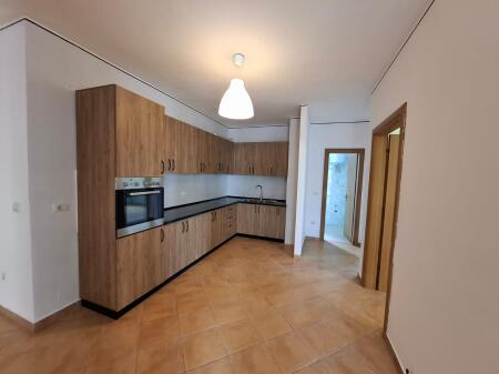 Fresk Apartment 2+1 for rent empty